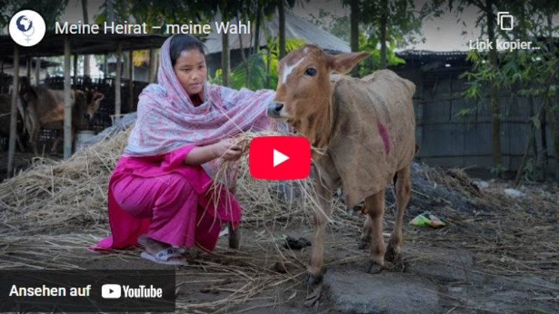 Meine Heirat – meine Wahl Youtube Video: Mädchen füttert eine Kuh, Bangladesch