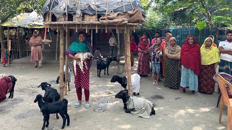 Jahresrückblick 2024 – Wirkung trotz allem Mädchen und ihre Familie mit Ziegen für die Einkommensgenerierung, Bangladesch